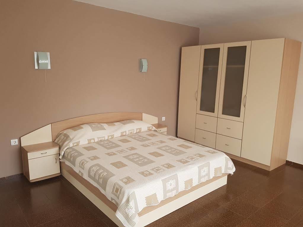 Family Hotel Alfa Vita Sozopol Exterior foto